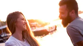 11 نشانه زبان بدن کسی که کنار شما احساس امنیت دارد
