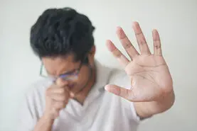چگونه سرفه مزمن را درمان کنیم؟