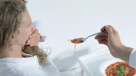 چرا اختلالات خوردن فقط درباره غذا نیستند؟ رمزگشایی پیام‌های پنهان روانی