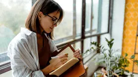8 برچسب به درونگراها که نشان می دهد آنها را نمی شناسید