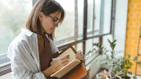 8 برچسب به درونگراها که نشان می دهد آنها را نمی شناسید