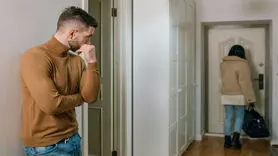 این علامت ها نشان می دهد به رابطه تمام شده چسبیده اید