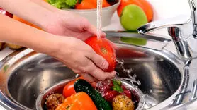 شستن میوه و سبزیجات برای از بین بردن آفت‌کش‌ها کافی است؟