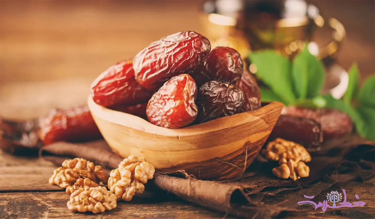 خواص و عوارض خرما در بارداری