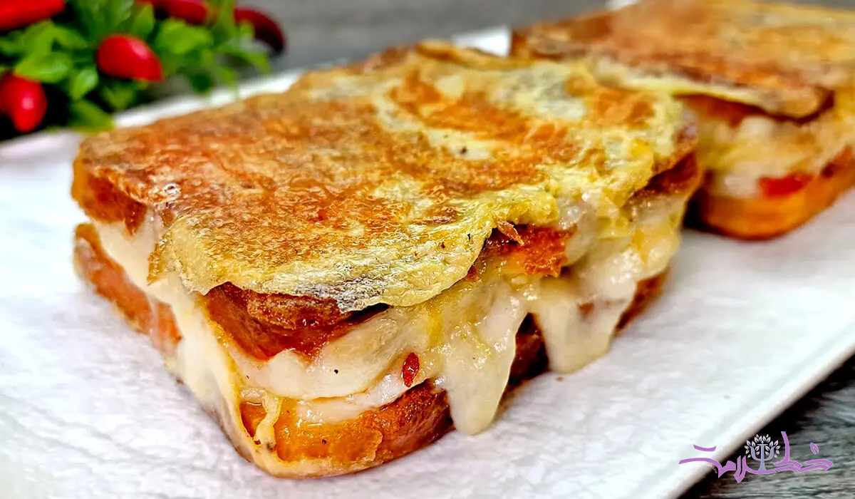 فیلم/ طرز تهیه مینی پیتزا بدون نیاز به فر + فوری و ارزان
