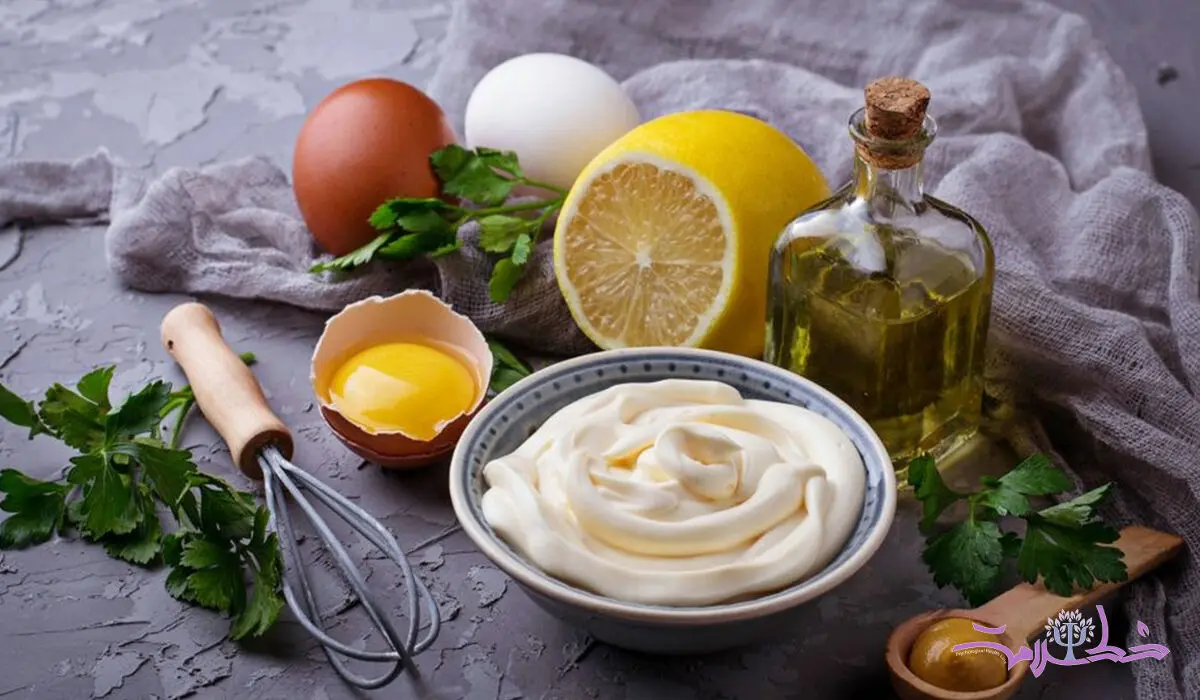 طرز تهیه سس مایونز خردل و سیر + خاص و فوری 