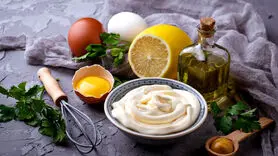 طرز تهیه سس مایونز خردل و سیر + خاص و فوری 