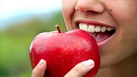 لیست غذاهای مفید برای دندان و لثه 