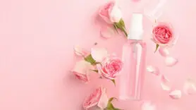  درمان طبیعی پف زیر چشم با گلاب + 4 خاصیت دیگر برای زیبایی در زمستان 