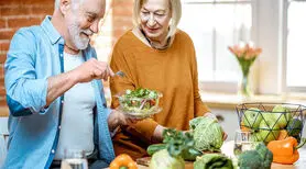بهترین مواد غذایی برای میانسال ها 