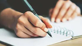 چرا نوشتن درباره‌ گذشته، قدم اول روان درمانی است؟