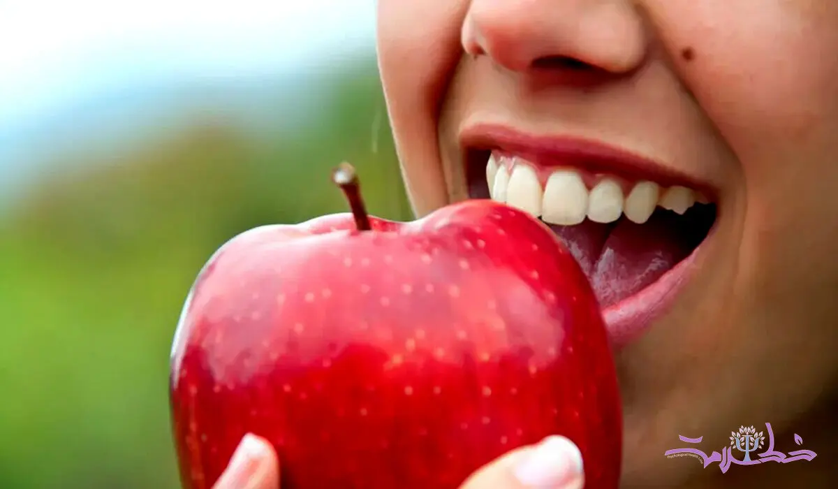 خوردن بعضی از میوه ها مثل مسواک زدن است 