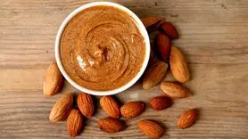 صبح خود را با شادی شروع کنید/ طرز تهیه تست غلات کامل و کره بادام برای خلق بهتر