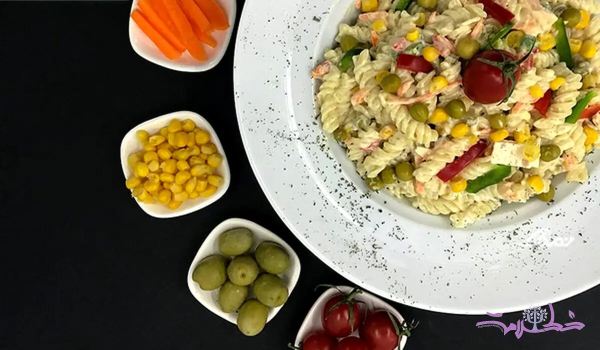 سالاد ماکارانی مناسب برای شام مناسب است یا نه ؟ + طرز تهیه ، مزایا و معایب برای سلامتی! 