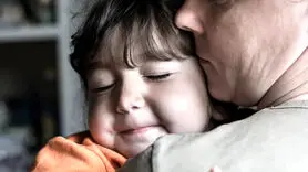 فقر در این سن اثرات جبران ناپذیری بر کودک می گذارد/ مراقب این سن باشید