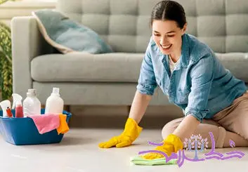 این ترفند ساده با سرکه سفید، کف خانه شما را برق می‌اندازد!