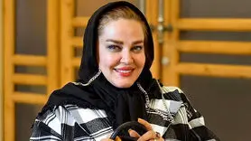 میز عزای باسلیقه بهاره رهنما در منزل پدری؛ شمعدان نقره با گل‌های خوش‌رنگ و قرآن + عکس