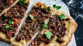 طرز تهیه لاهماجون /خوشمزه و   فوری به سبک سرآشپز 