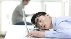 چرت ژاپنی اینموری چیست؟ + راه حلی ساده و موثر برای مقابله با مه مغزی و افسردگی