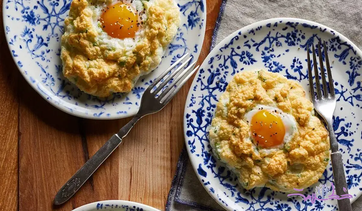 طرز تهیه نیمرو تخم مرغ و پارمزان