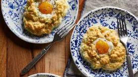طرز تهیه نیمرو تخم مرغ و پارمزان