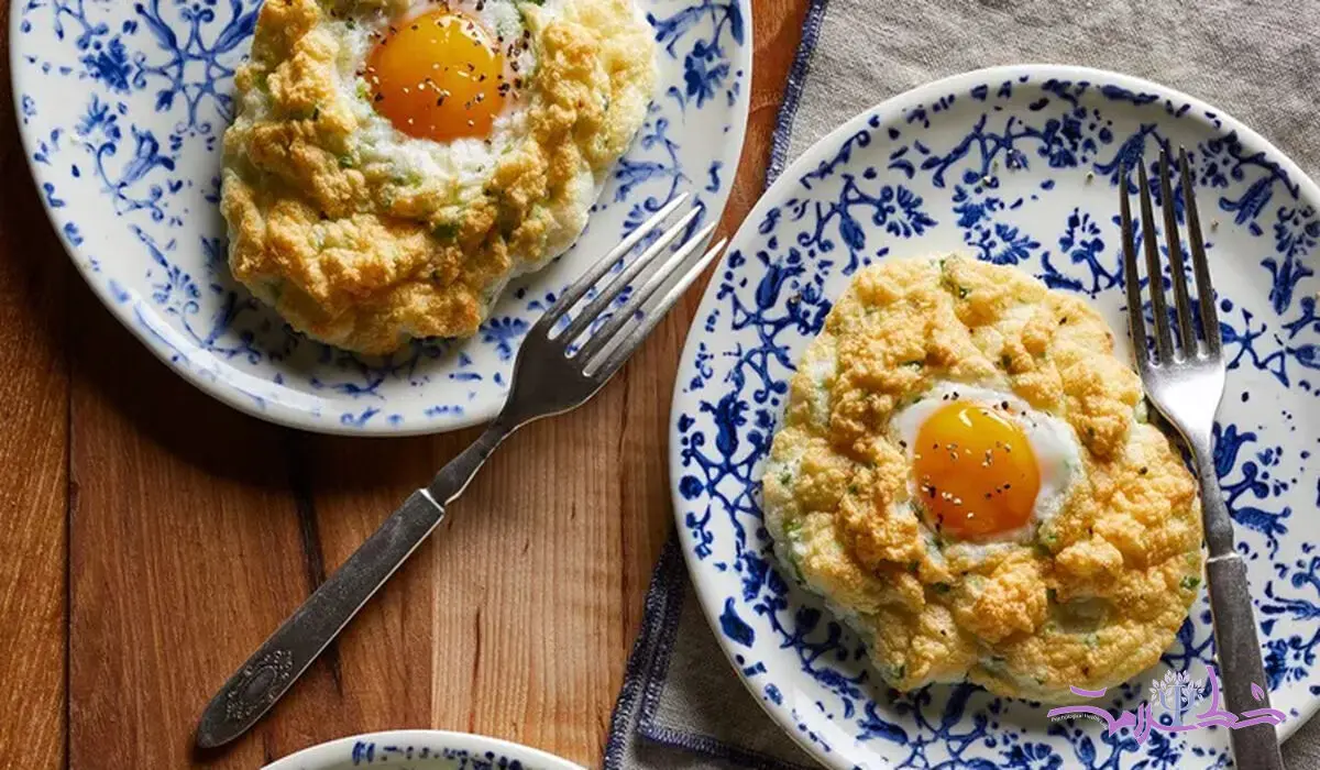 طرز تهیه نیمرو تخم مرغ و پارمزان