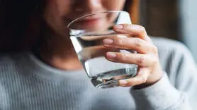 آیا نوشیدن آب به پیشگیری از سکته کمک می کند؟