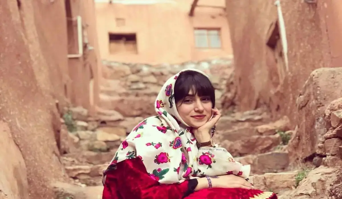 واکنش روزنامه اصولگرا به «کنسرت فرضی» پرستو احمدی؛ خوانندگی زنان در ایران ممنوع نیست!