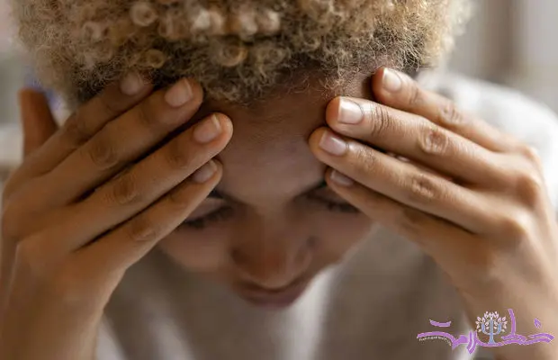 چرا صبح ها با اضطراب بیدار می شویم؟+ دلایل علمی و روانی