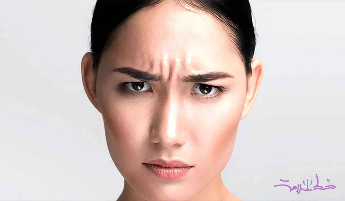 علل بوجود آمدن خط اخم و راههای محو آن از صورت