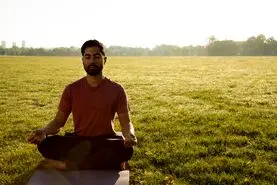 تقویت سلامت روان با مدیتیشن و ذهن‌آگاهی 