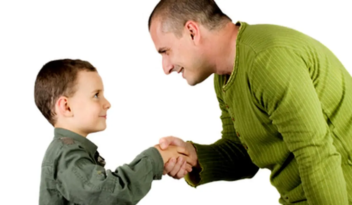 نقش احترام در شکل‌گیری شخصیت کودکان/ چگونه احترام را به فرزند خود آموزش دهیم؟