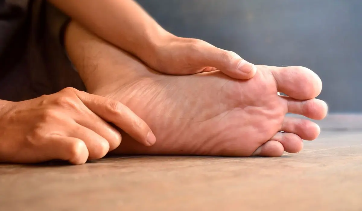 10 تکنیک ماساژ پا / به همین سادگی درد پا را تسکین دهید