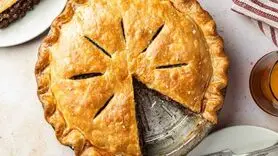 طرز تهیه تارت سیب زمینی و گوشت در خانه
