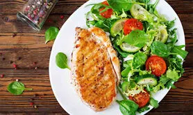 5 دستور پخت سالاد مرغ برای کاهش وزن