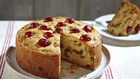 کیک خانگی با میوه و آجیل/ ارزان و سالم