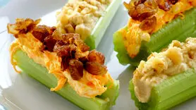 طرز تهیه ساقه کرفس پر شده لوکس و مجلسی