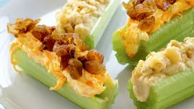 طرز تهیه ساقه کرفس پر شده لوکس و مجلسی