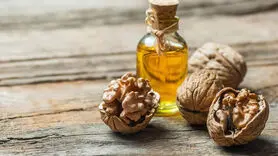۸ دلیل برای اینکه از روغن گردو استفاده کنید