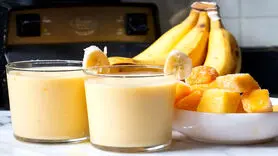 طرز  تهیه اسموتی موز طالبی به سبک کافی شاپ