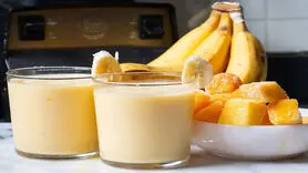 طرز  تهیه اسموتی موز طالبی به سبک کافی شاپ