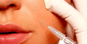  خط خنده را با ژل پر کنیم یا بوتاکس ؟
