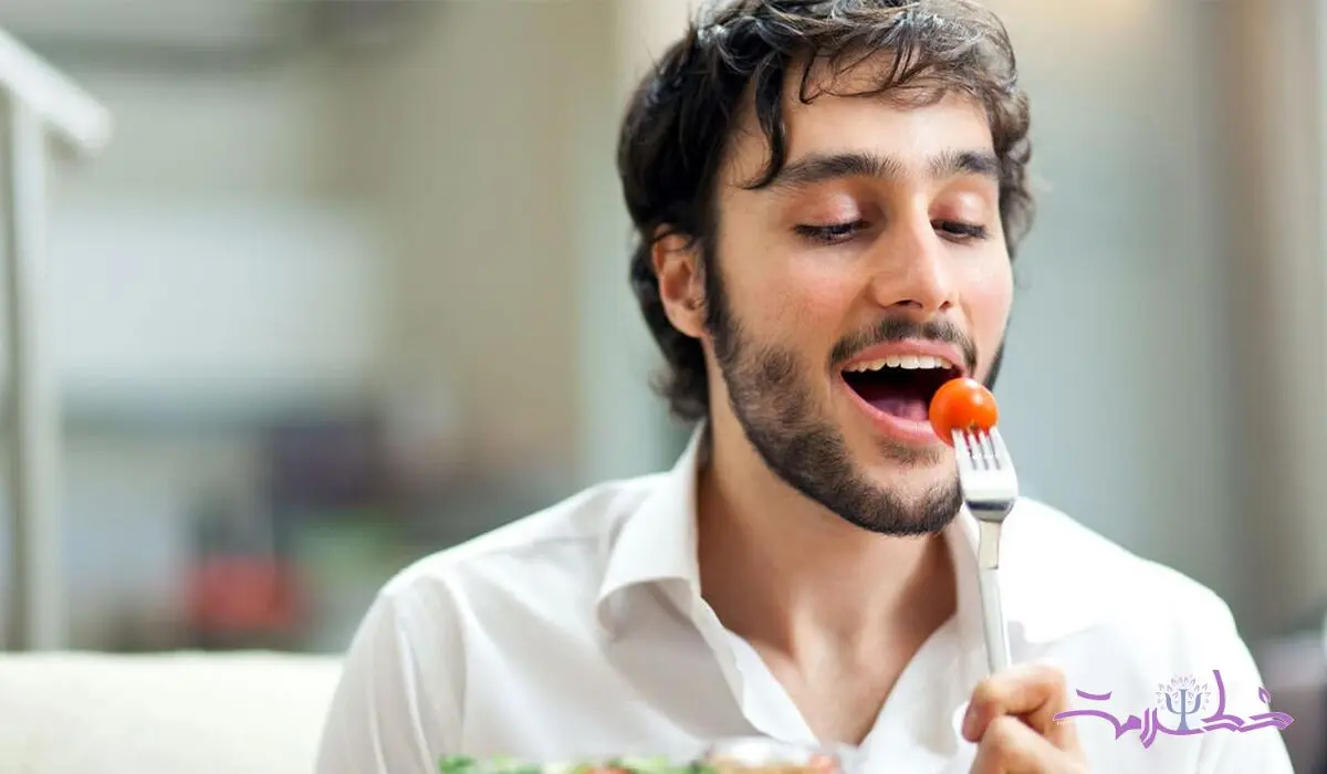 فیلم / 20 دقیقه طلایی برای لاغر ماندن + چرا باید آهسته غذا خورد؟