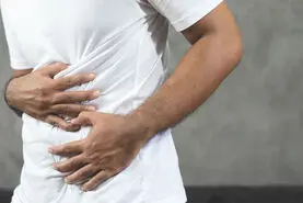 کم‌آبی و معده درد چه ارتباطی دارند؟