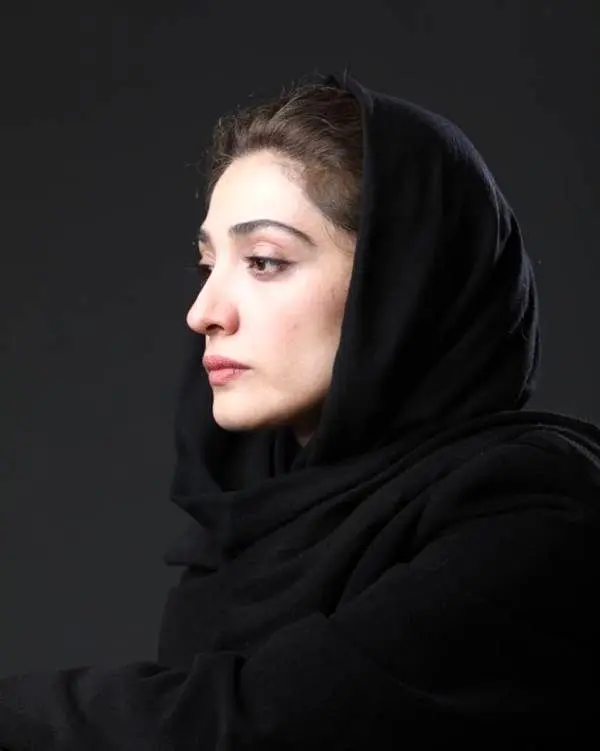 مینا ساداتی 