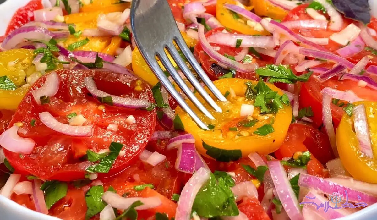 فیلم/ طرز تهیه سالاد گوجه + طعمی جدید را تجریه کنید
