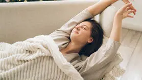 چرت زدن بعد از بیدار شدن در صبح  برای بدن مفید است؟