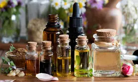 ۵ روغن طبیعی برای تقویت و درمان ناخن‌های شکننده و شکسته