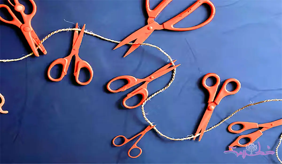3 نشانه از خود تخریبی برای ماندن در رابطه به هر قیمتی + چرا برخی افراد در رابطه، دست به خود تخریبی می زنند؟