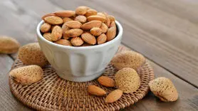 بادام شکم تان را تخت می کند